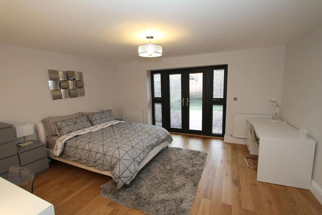 Lovely One Bed Apartment-Near All Transport-Village-Freeparking 伦敦 外观 照片